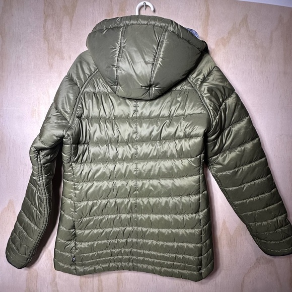 Burton women’s reversible puffer jacket size medium - Picture 9 of 16